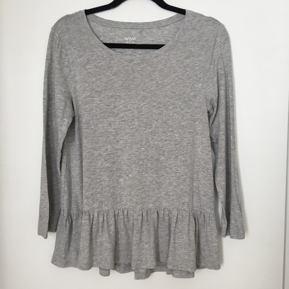 Aerie Ruffle Bottom Shirt sz. Medium